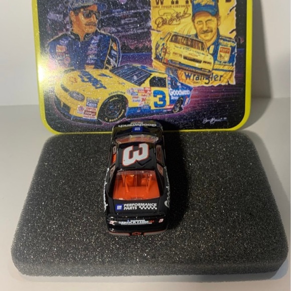 Dale Earnhardt collectible Bass Pro car set tin new - Picture 8 of 10